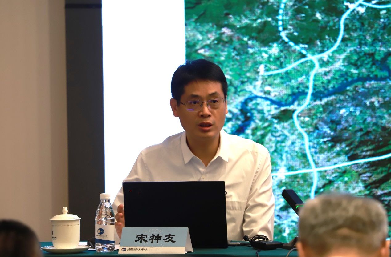 廣東省公路建設有限公司副總經理,原深中通道管理中心主任、總工程師宋神友作專題講座